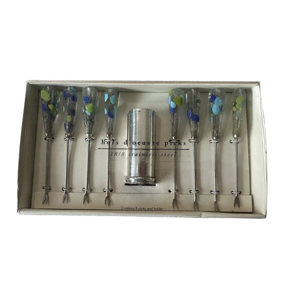 PIER 1 IMPORTS: HORS D'OEUVRE PICKS, 18/8 STAINLESS STEEL, Set of 8 w/holder - Picture 1 of 6